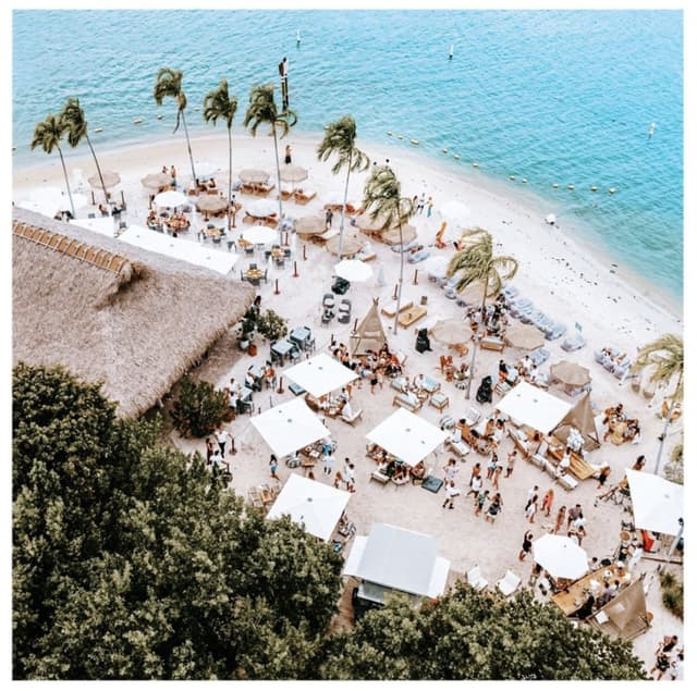 Beach Lounge