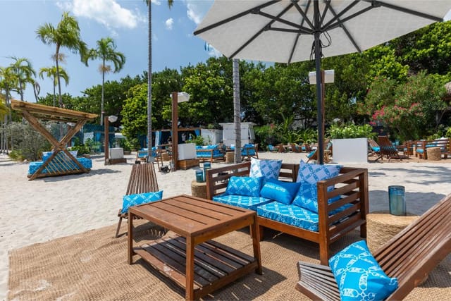 Joia Beach lounge for luxury corporate breakout sessions and VIP networking events.