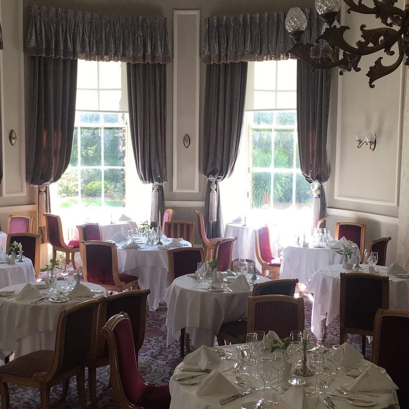Upscale dining room at Aghadoe Heights Hotel, perfect for boutique meetings and VIP lunch events.