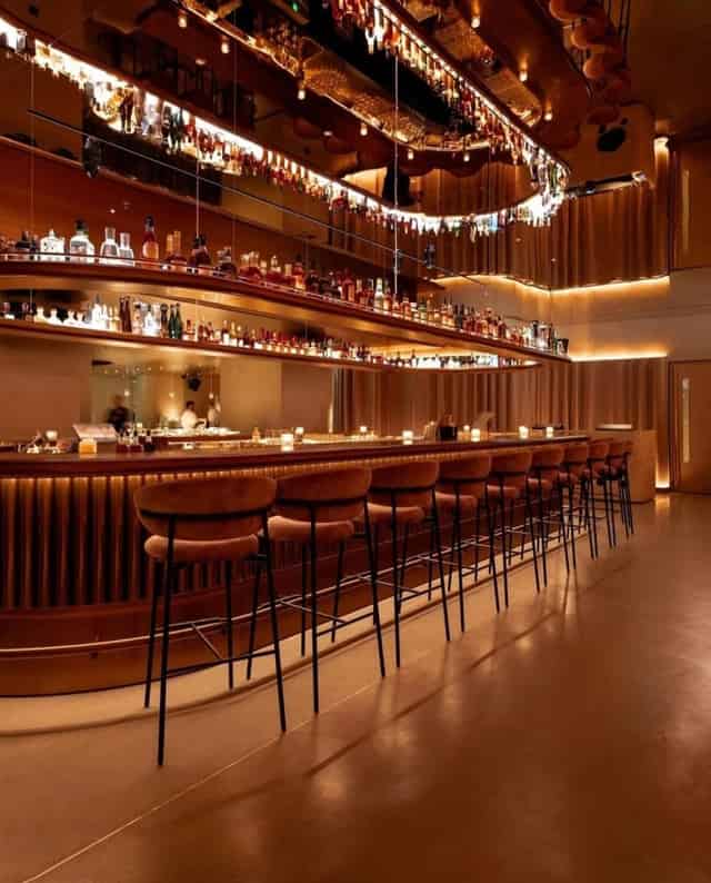 MR PORTER Bar