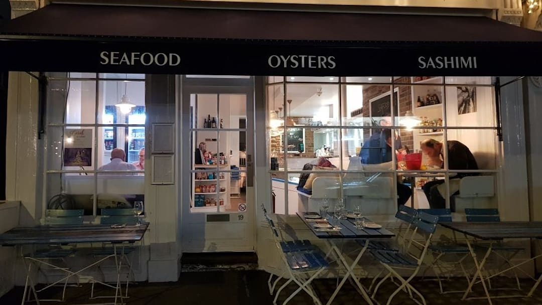 La Petite Poissonnerie Seafood & Champagne Bar in London - Restaurant  Reviews, Menus, and Prices | TheFork