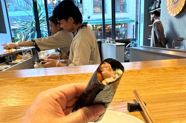 Ukiyo Hand Roll Bar
