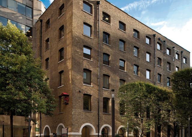 Sir Devonshire Square