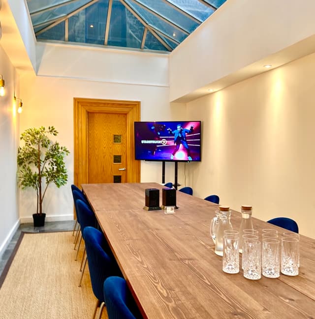 Starstruck HQ