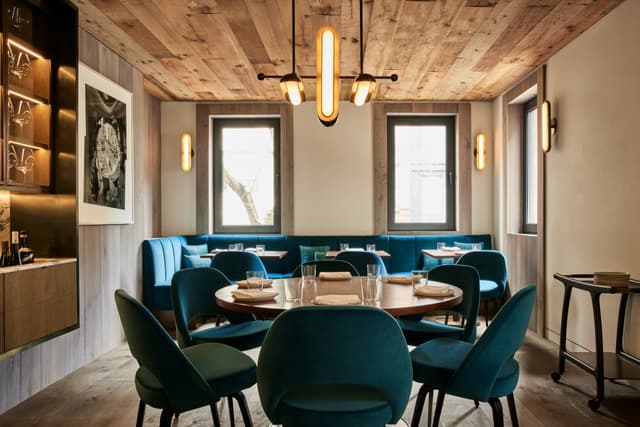 Coriander Lounge