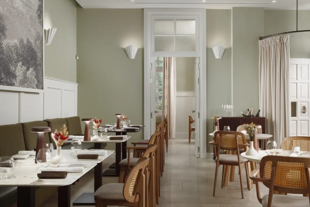 Sophisticated dining space in CTC Urban Gastronomy for events and meetings.