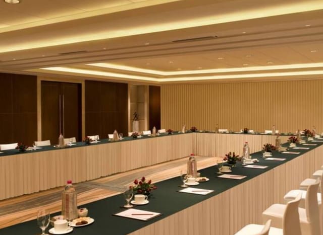 Modern meeting room in Trident Bandra Kurla for business events and workshops.
