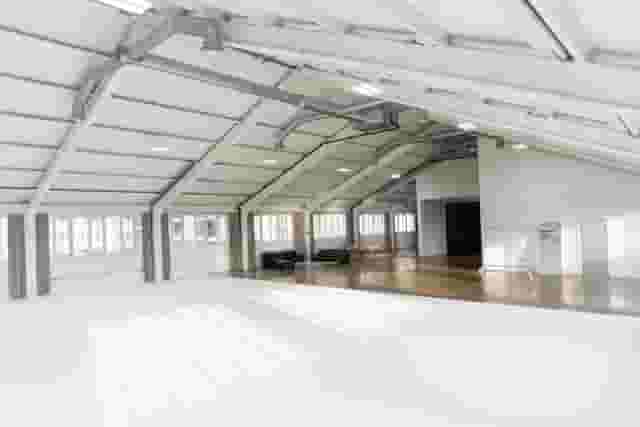 [YOU.] STUDIO - A PHOTOGRAPHIC STUDIO London