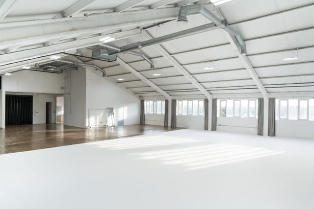 [YOU.] STUDIO - A PHOTOGRAPHIC STUDIO London