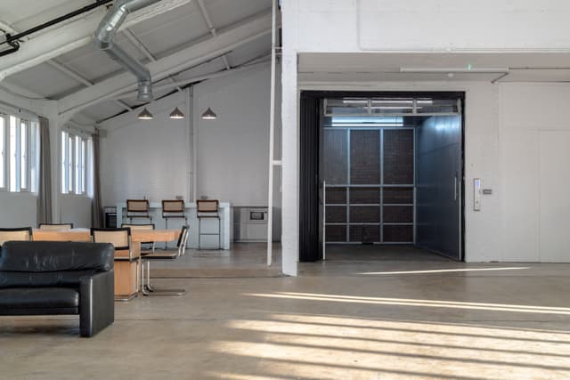 [YOU.] STUDIO - A PHOTOGRAPHIC STUDIO London