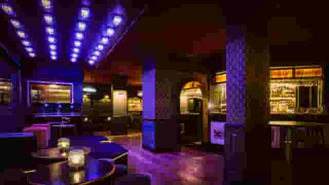 135 Bar & Lounge
