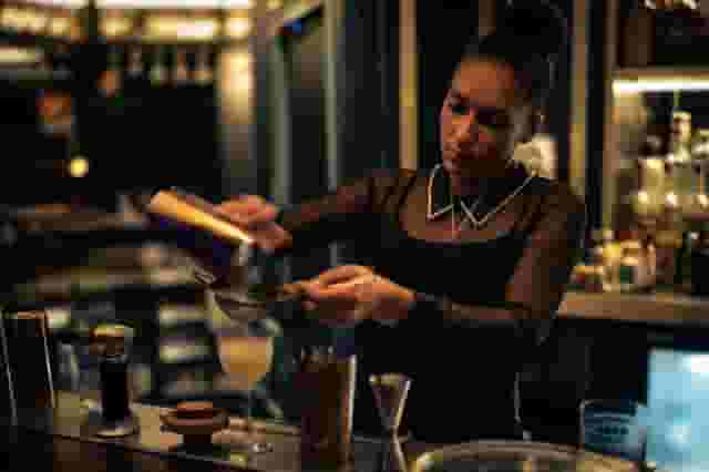 135 Bar & Lounge