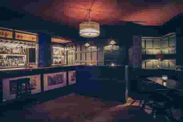135 Bar & Lounge