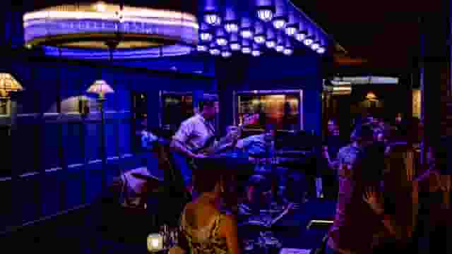 135 Bar & Lounge
