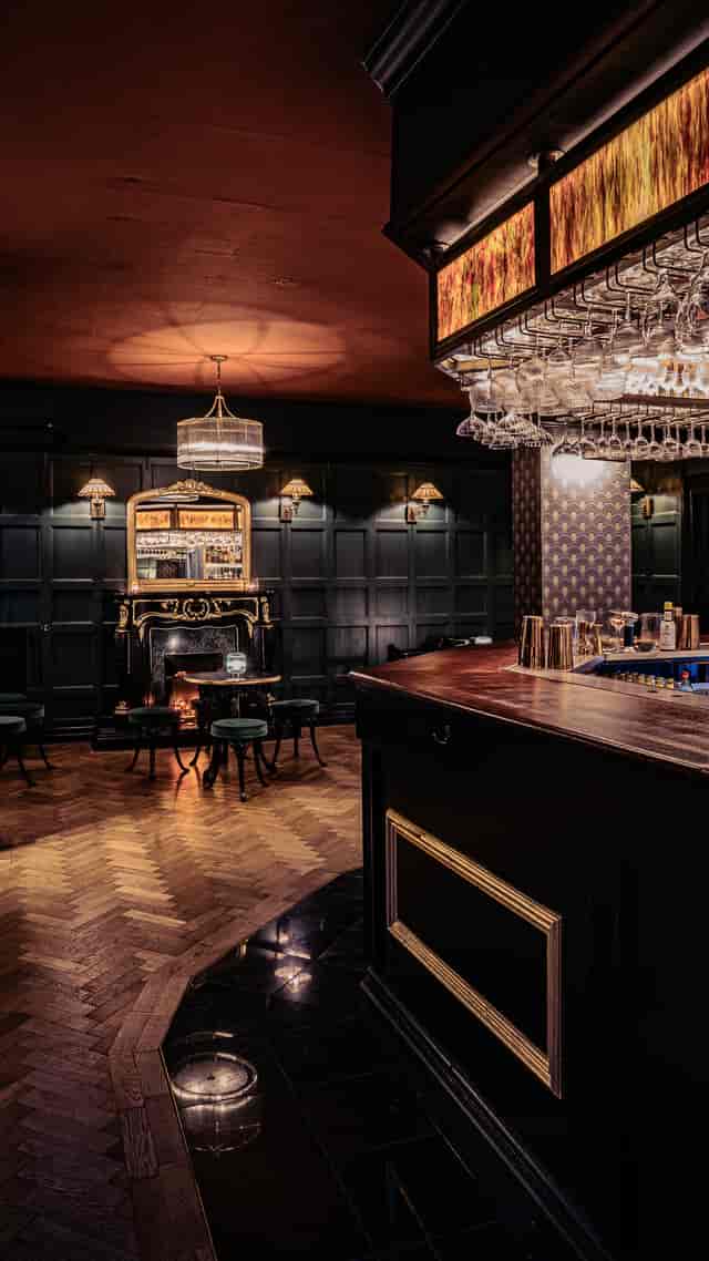 Luxury lounge interior for VIP receptions and exclusive corporate cocktail events.