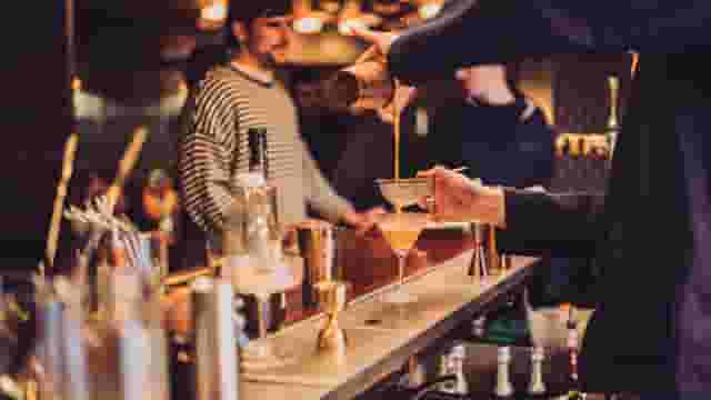 135 Bar & Lounge