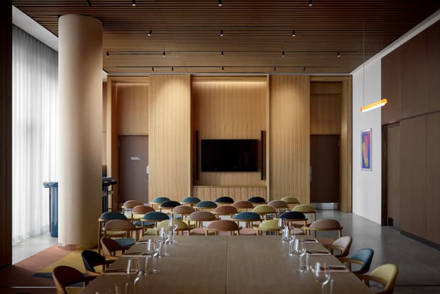 Studio - boardroom