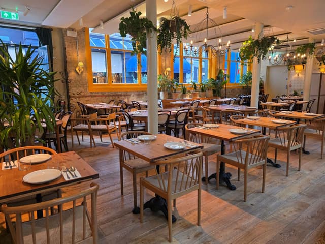 Casa do Frango - Mayfair