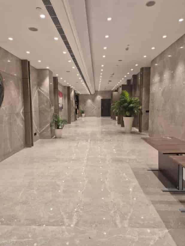 Sapphire Ballroom at Holiday Inn, Delhi: modern space with polished marble for conferences and receptions.