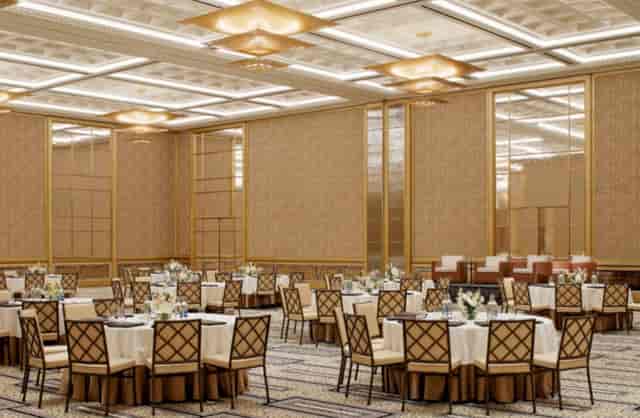 St. George Ballroom, The Peninsula London, elegant round tables for corporate events.