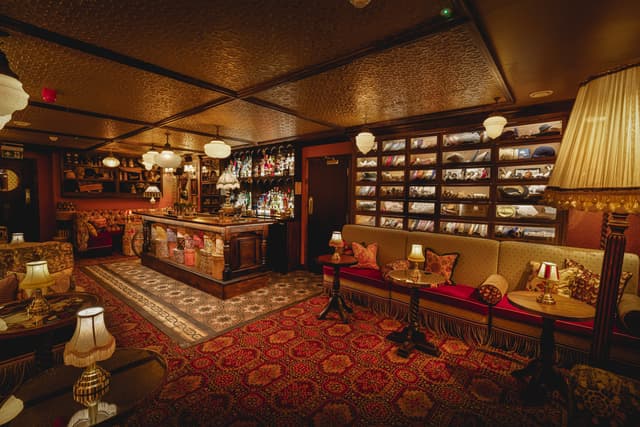 Mr Fogg's Hat Tavern