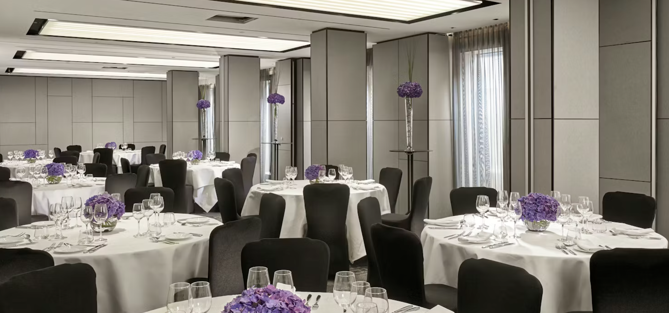 Elegant banquet setup in Park Suite 1-4, perfect for corporate events and gatherings.