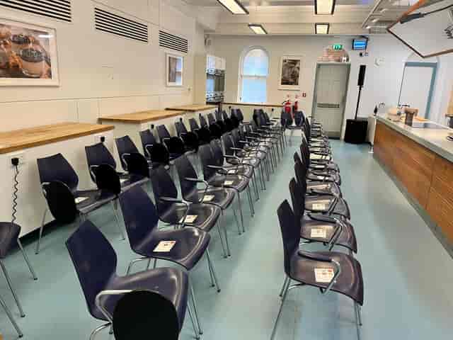 Demonstration Room / Kitchen
