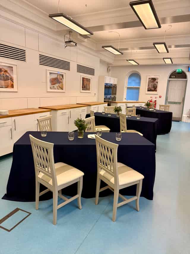 Demonstration Room / Kitchen