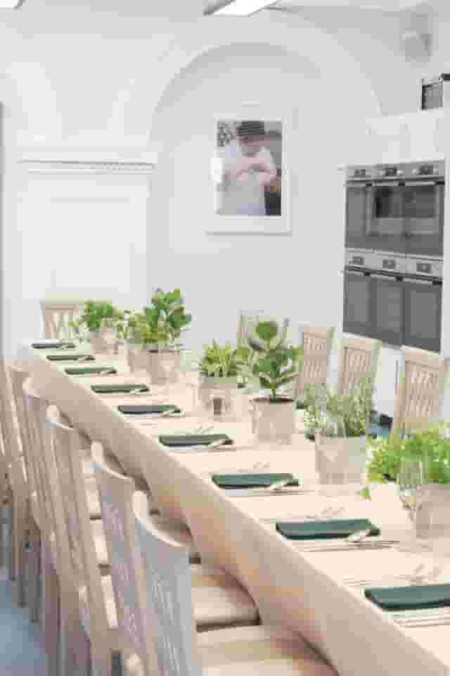 Demonstration Room / Kitchen