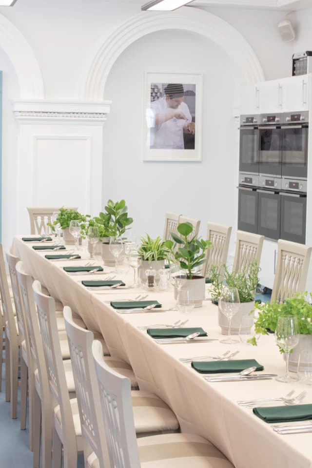 Demonstration Room / Kitchen
