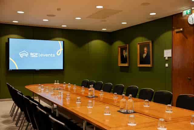 Linacre & Sloane Rooms, RCP London: elegant meeting space with wooden table, ideal for events.