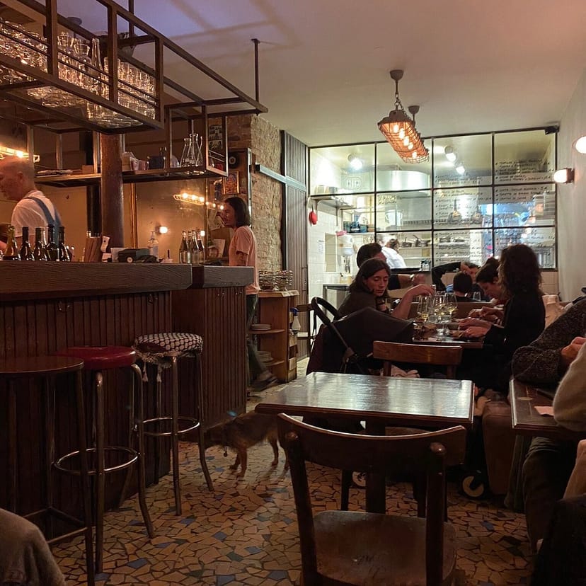 Cozy restaurant interior at Le Grand Bain, perfect for intimate gatherings and small events.