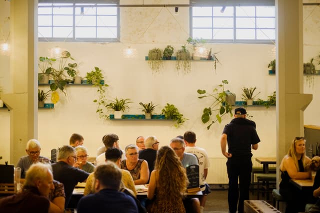 CRATE Brewery & Pizzeria