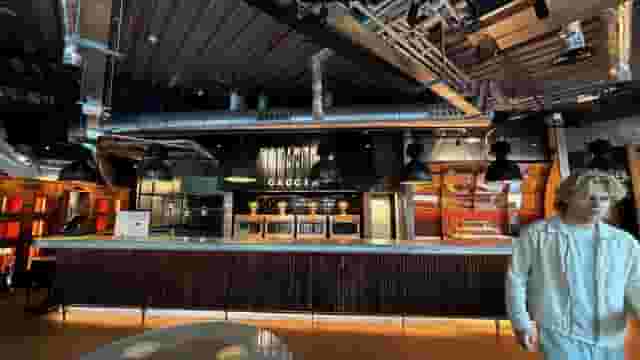 CRATE Brewery & Pizzeria