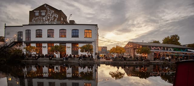 CRATE Brewery & Pizzeria