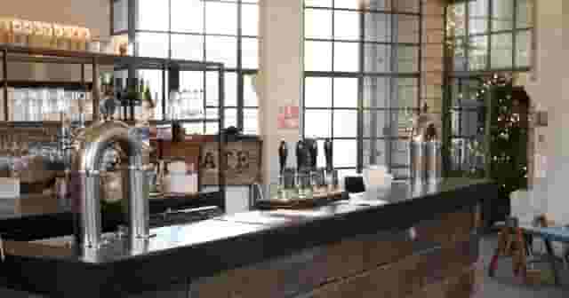 CRATE Brewery & Pizzeria