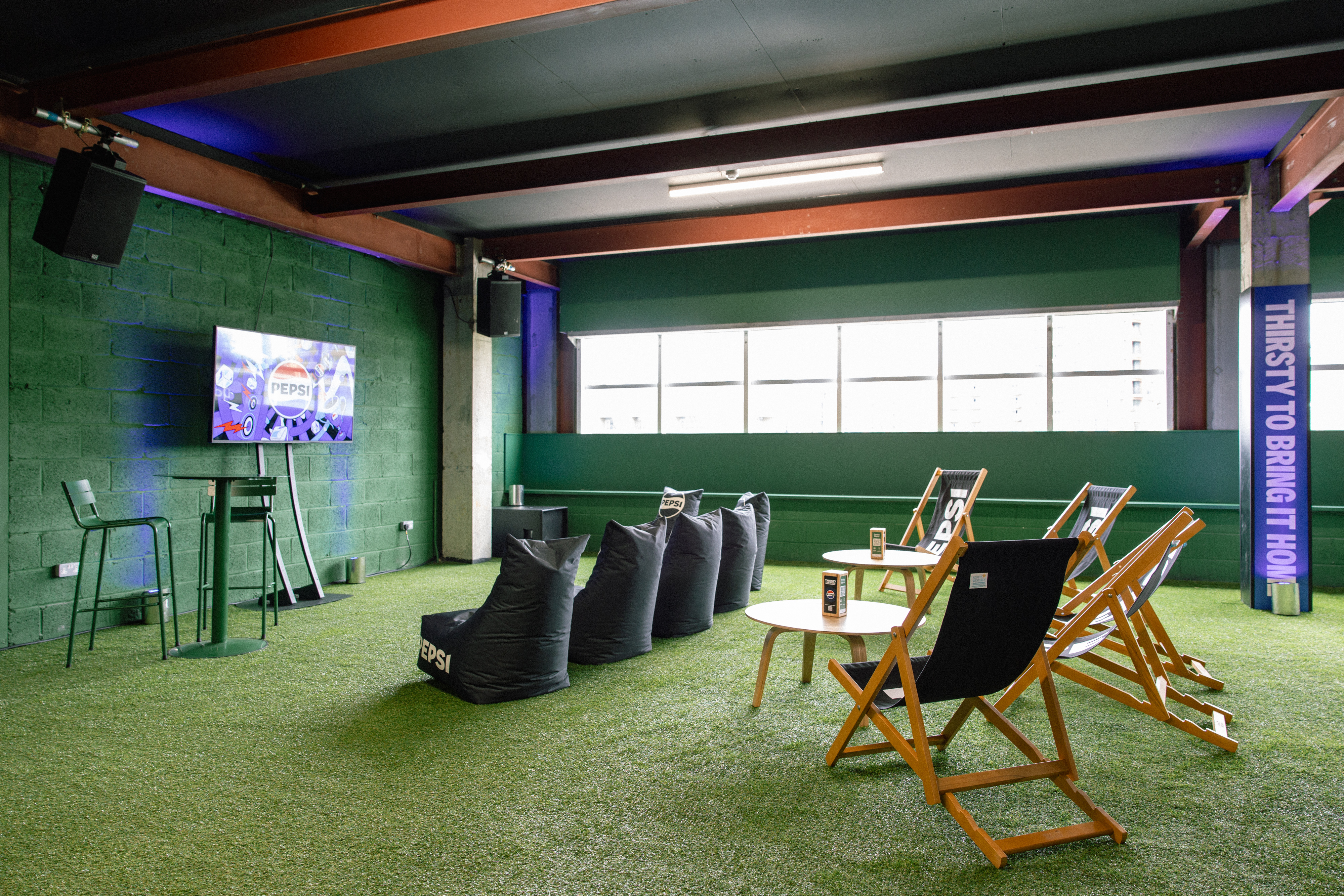 Corner Corner - image 1