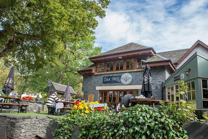Charming outdoor venue at The Oak Tree Inn for casual gatherings and events.