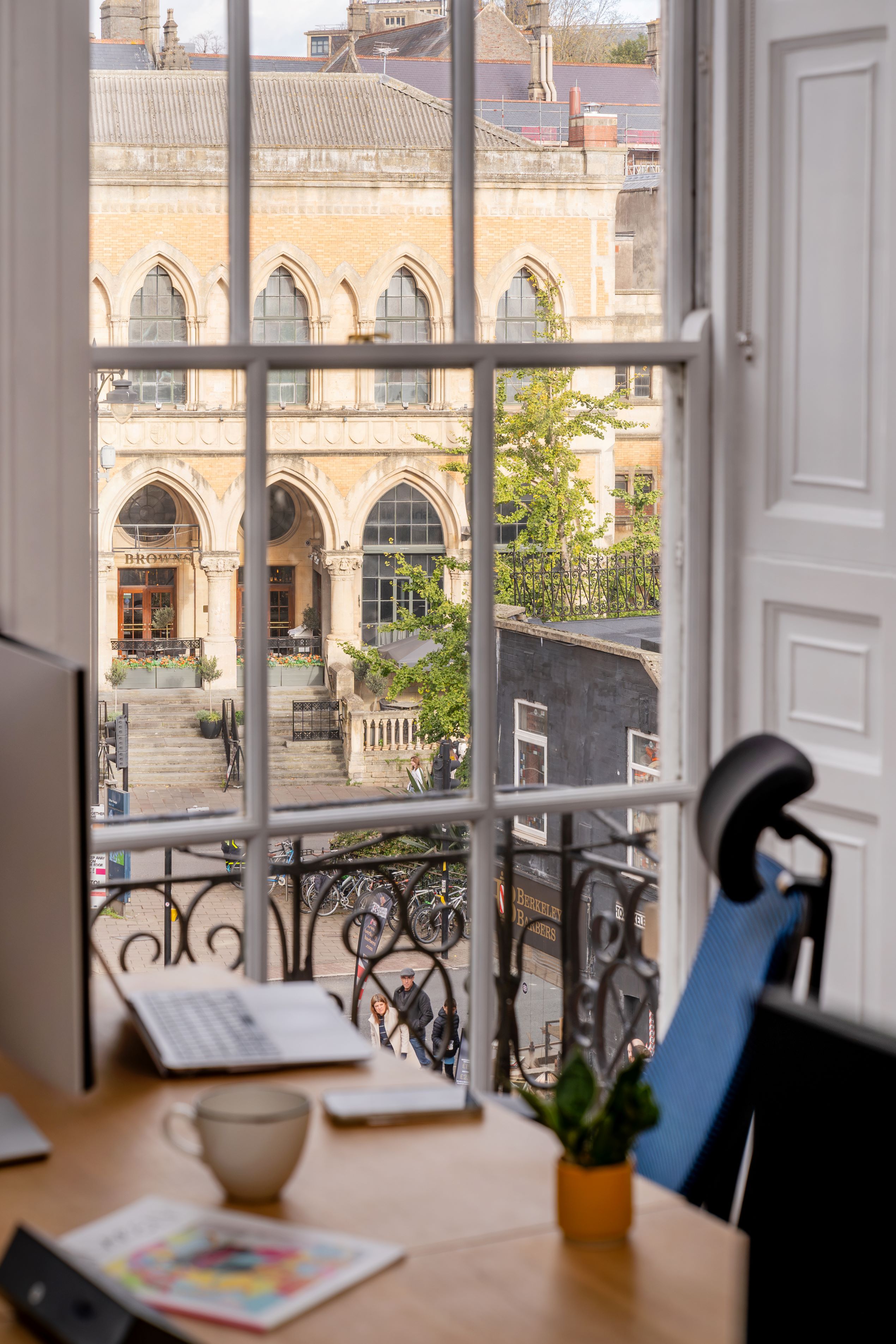Elegant Day Office outdoor area at Square Works for networking and sophisticated events.