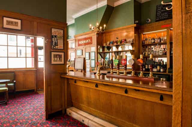 Coach & Horses