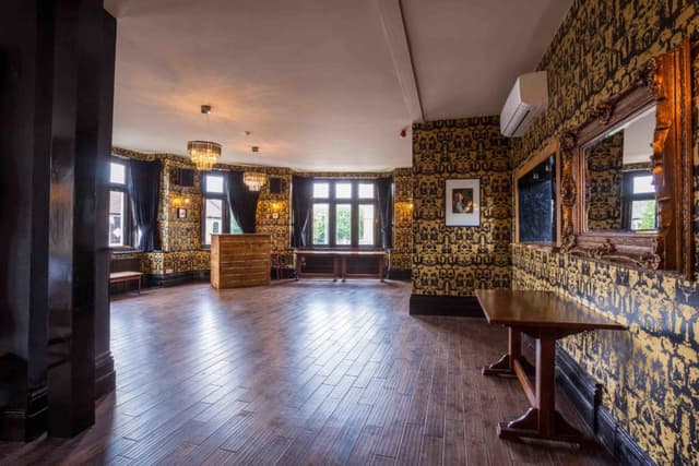 The Leyton Star