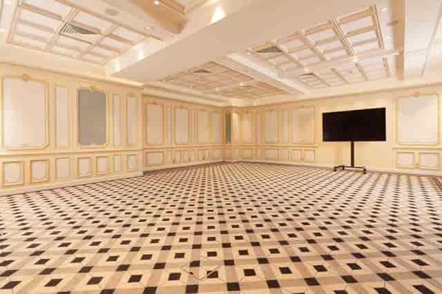 Salon Marsan at Hôtel Regina Louvre: elegant event space for upscale meetings and conferences.