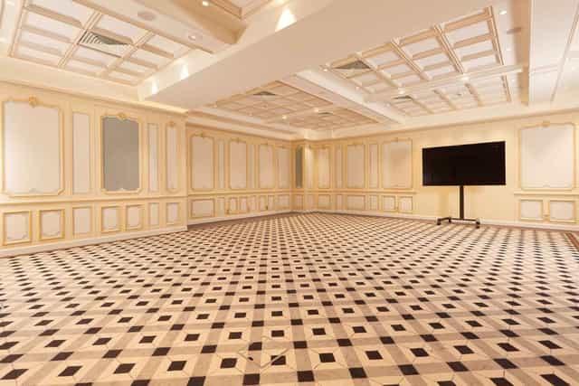 Salon Marsan at Hôtel Regina Louvre: elegant event space for upscale meetings and conferences.