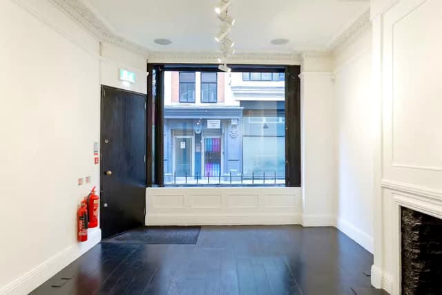 15 Bateman Street