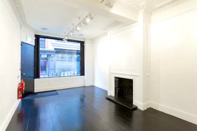 15 Bateman Street