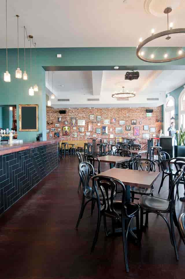 First Floor Restaurant
