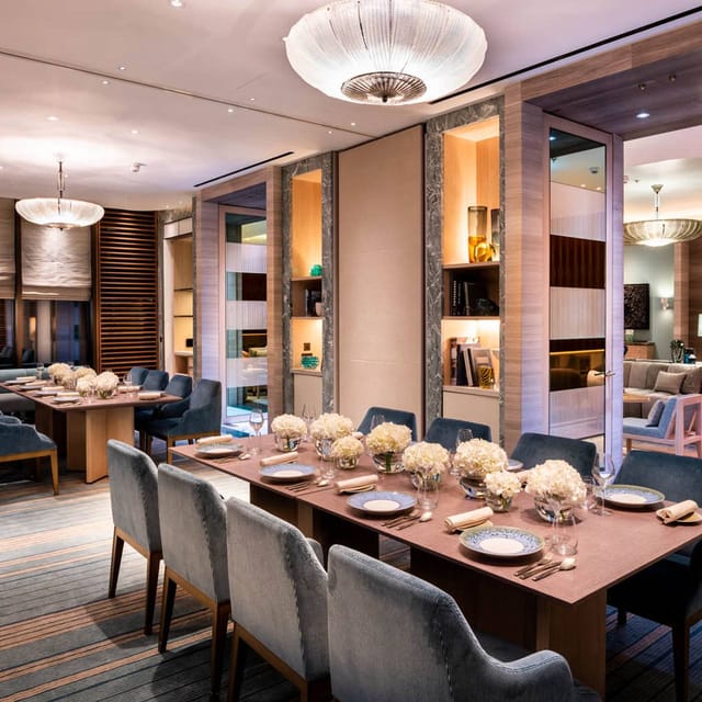 Pavyllon London private dining room with elegant decor for board meetings and VIP luncheons.