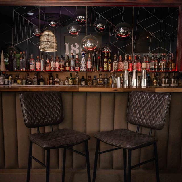Cocktail Bar (Upstairs)