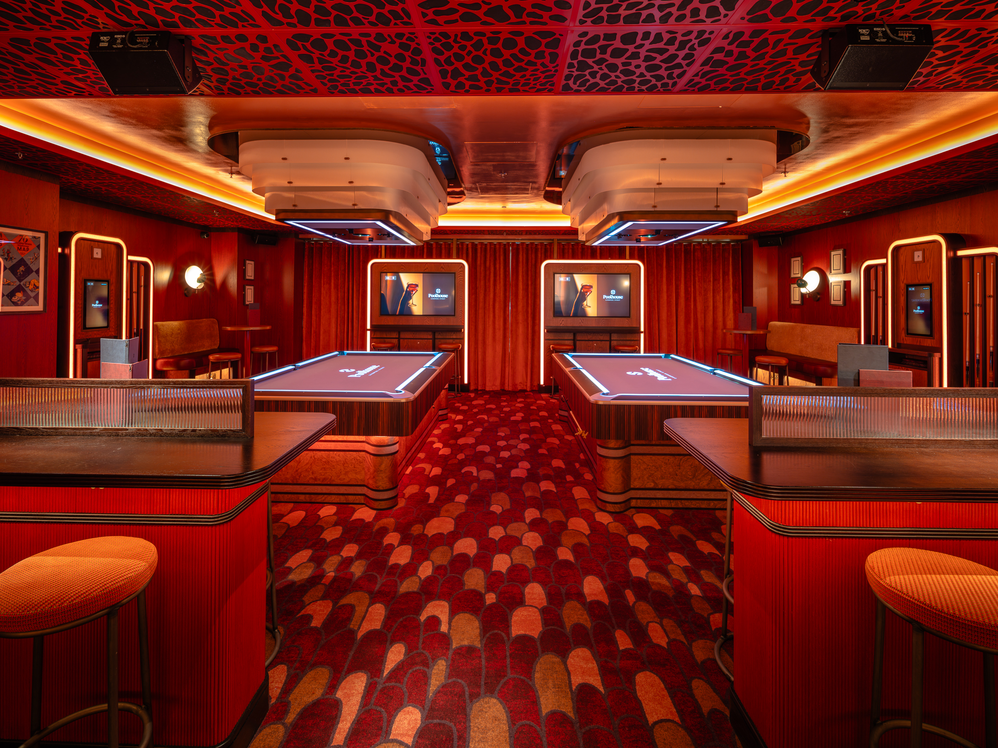 Poolhouse - image 1
