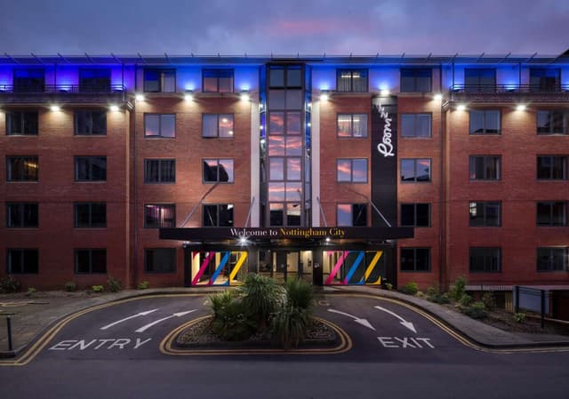 Roomzzz Aparthotel Nottingham City